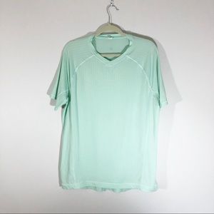 Lululemon vent v-neck shirt